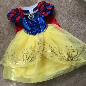 Diseny Snow white costume
